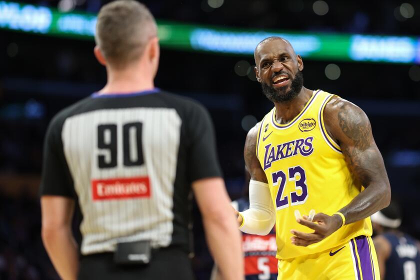 No Luka Doncic, no problem for LeBron James and Lakers in blowout win No Luka Doncic, no problem for LeBron James and Lakers in blowout win