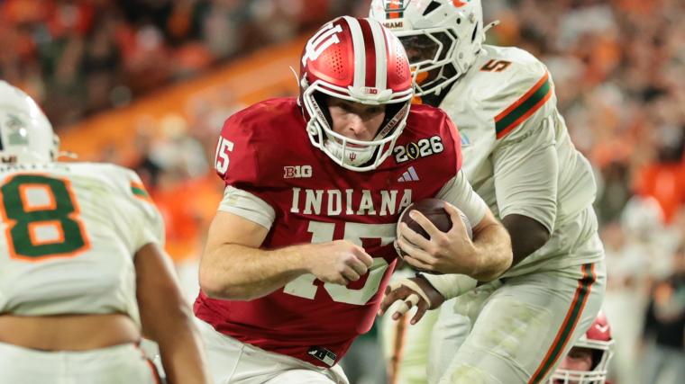 ESPN Deportes’ play-by-play of Fernando Mendoza’s touchdown might be the best sports call of the year ESPN Deportes’ play-by-play of Fernando Mendoza’s touchdown might be the best sports call of the year