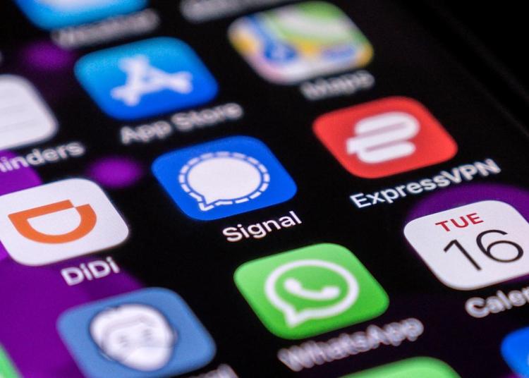 Sign extends backup characteristic to iOS customers Sign extends backup characteristic to iOS customers