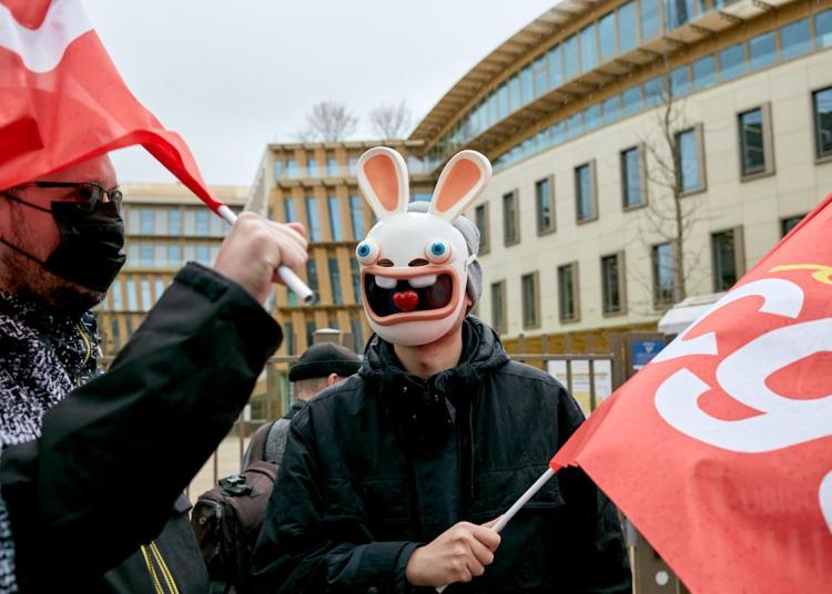 1,200 Ubisoft employees strike in response to layoffs 1,200 Ubisoft employees strike in response to layoffs