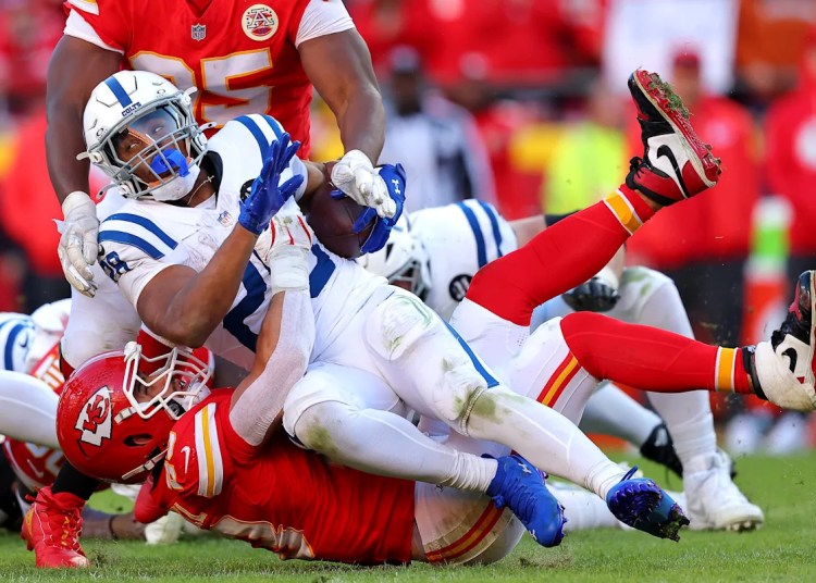 Commonest gamers on eradicated groups from Week 12 in Yahoo Fantasy Guillotine Leagues — plus FAB waiver wire recommendation Commonest gamers on eradicated groups from Week 12 in Yahoo Fantasy Guillotine Leagues — plus FAB waiver wire recommendation