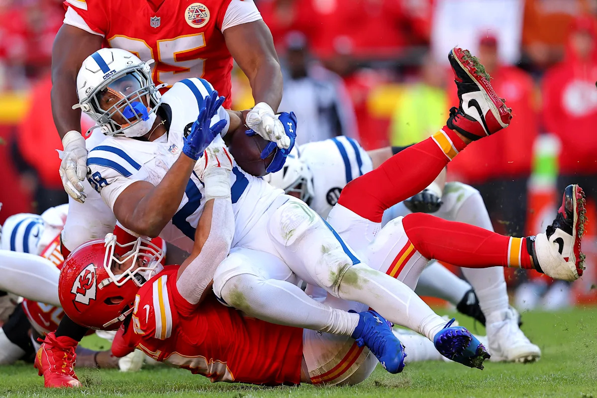 Commonest gamers on eradicated groups from Week 12 in Yahoo Fantasy Guillotine Leagues — plus FAB waiver wire recommendation Commonest gamers on eradicated groups from Week 12 in Yahoo Fantasy Guillotine Leagues — plus FAB waiver wire recommendation