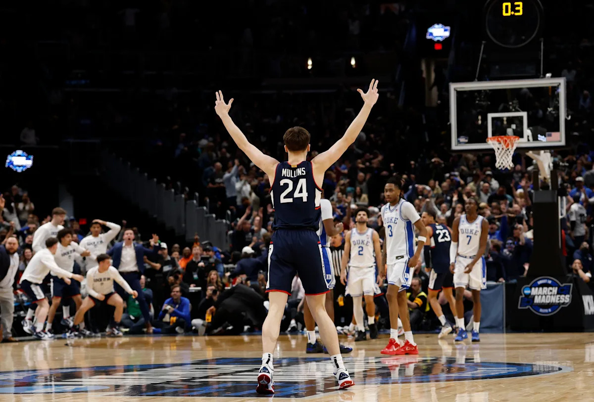 Elite 8 winners, losers: UConn comeback, droughts finish, Duke chokes once more Elite 8 winners, losers: UConn comeback, droughts finish, Duke chokes once more