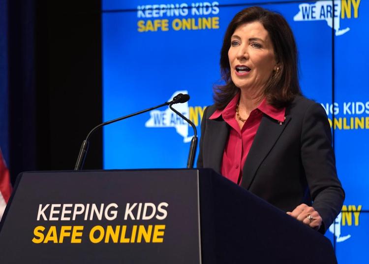 New York State would require warning labels on social media platforms New York State would require warning labels on social media platforms