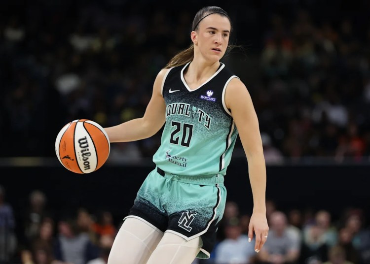 Sabrina Ionescu goes undercover for Oregon free-throw contest for episode of Amazon TV present Sabrina Ionescu goes undercover for Oregon free-throw contest for episode of Amazon TV present