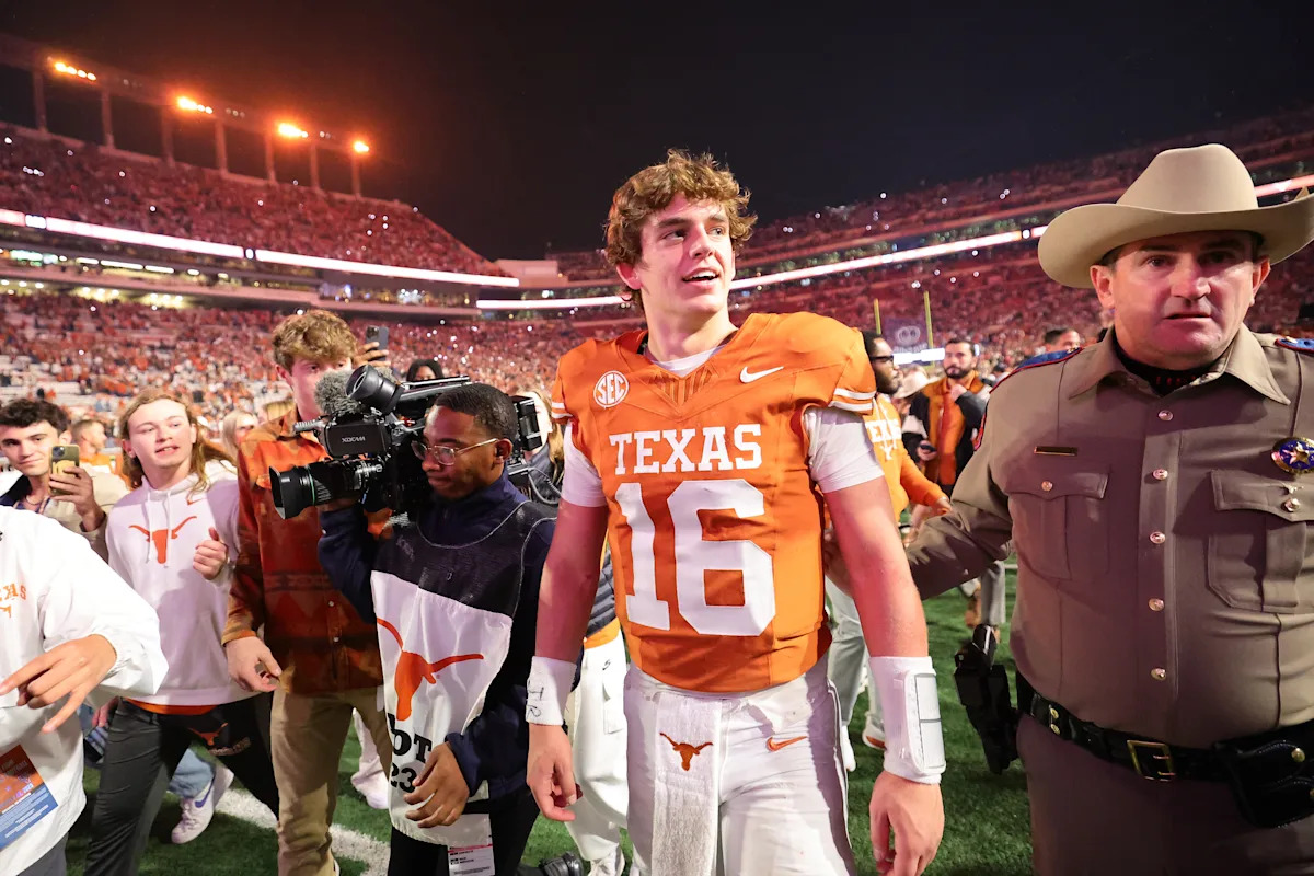 QB Arch Manning will return to Texas in 2026 regardless of NFL Draft hypothesis QB Arch Manning will return to Texas in 2026 regardless of NFL Draft hypothesis