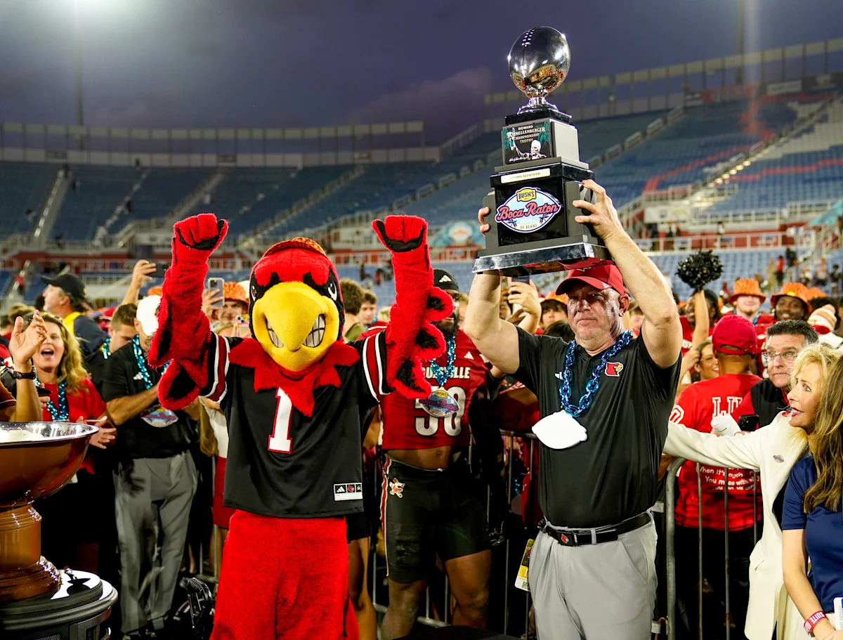 Jeff Brohm’s Louisville soccer future comes down to 1 query Jeff Brohm’s Louisville soccer future comes down to 1 query