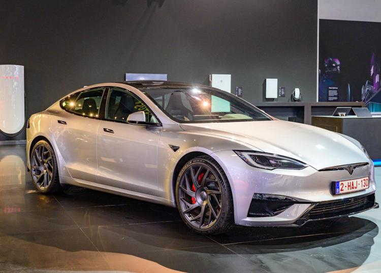 Tesla is killing off its Mannequin S and X automobiles to make robots Tesla is killing off its Mannequin S and X automobiles to make robots