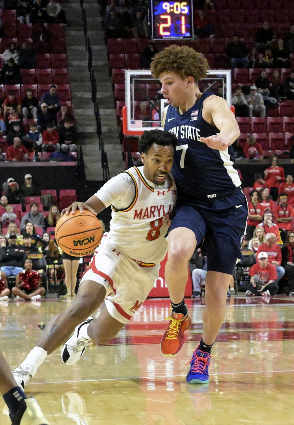 Massive Ten Basketball Weekly: Warmth Checks, Buzzer Beaters, and Nebrasketball Massive Ten Basketball Weekly: Warmth Checks, Buzzer Beaters, and Nebrasketball