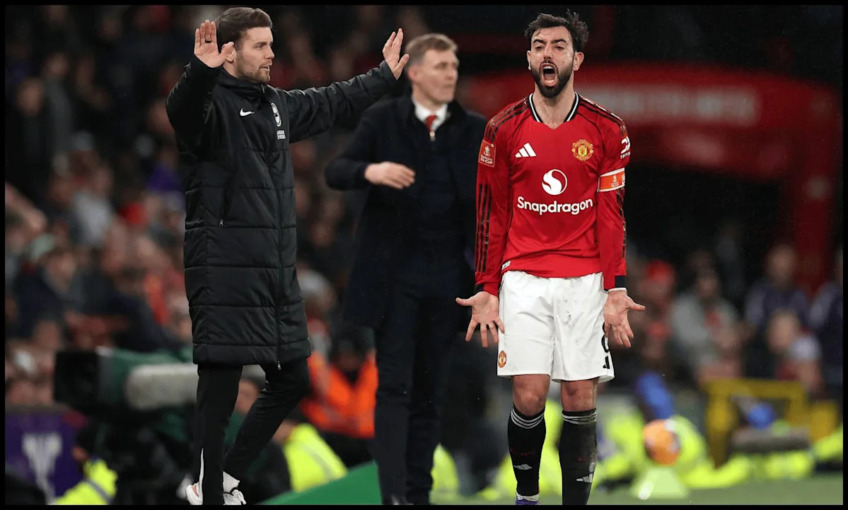 ‘Screamed in frustration’: Fernandes noticed dropping his rag at one teammate early on vs Brighton ‘Screamed in frustration’: Fernandes noticed dropping his rag at one teammate early on vs Brighton