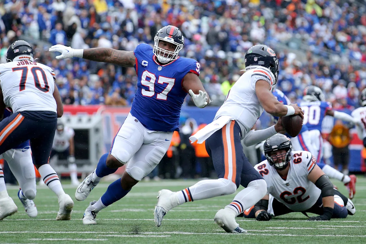 Tiki Barber expects Dexter Lawrence to stay with New York Giants Tiki Barber expects Dexter Lawrence to stay with New York Giants
