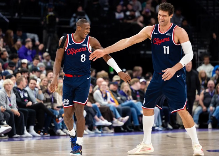 Clippers keep scorching, beat the Jazz 111-99 behind Leonard’s twenty fifth straight recreation with greater than 20 factors Clippers keep scorching, beat the Jazz 111-99 behind Leonard’s twenty fifth straight recreation with greater than 20 factors