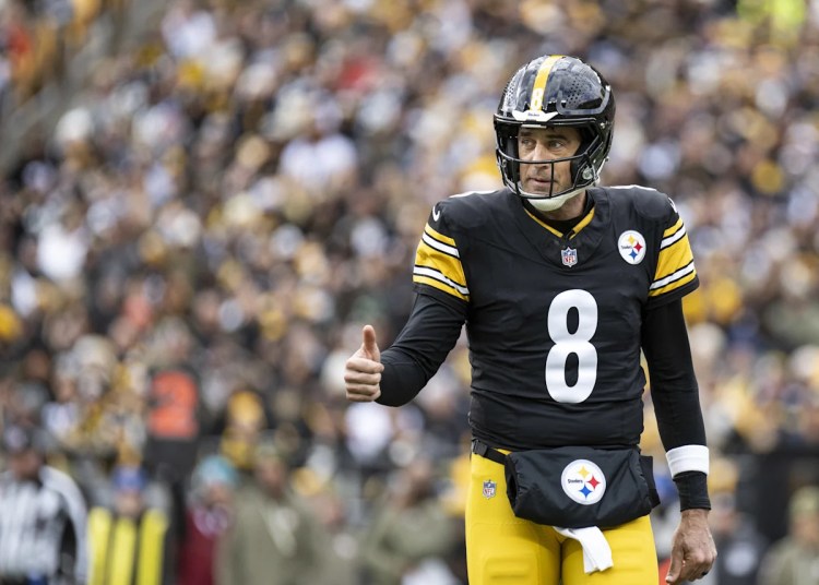 Schefter: Aaron Rodgers believed to have ‘slight break’ in wrist Schefter: Aaron Rodgers believed to have ‘slight break’ in wrist