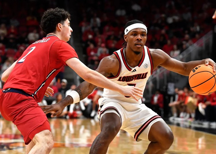 Conwell excels for No. 6 Louisville in 104-47 rout towards NJIT Conwell excels for No. 6 Louisville in 104-47 rout towards NJIT