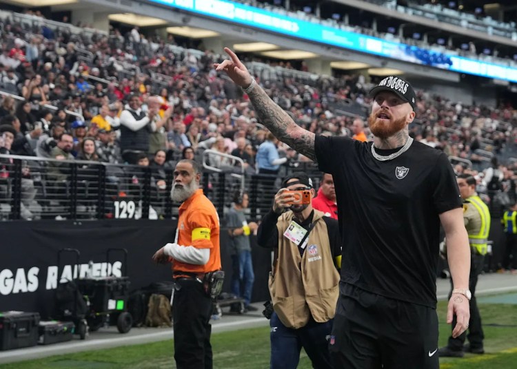 Raiders DE Maxx Crosby fed up with speak surrounding potential departure: ‘I actually don’t care what all people has to say’ Raiders DE Maxx Crosby fed up with speak surrounding potential departure: ‘I actually don’t care what all people has to say’