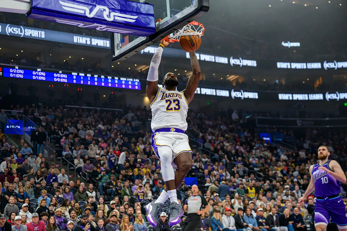Lakers outlast Jazz 108-106 as Doncic scores 33 and James 17 in his 1st street take a look at of season Lakers outlast Jazz 108-106 as Doncic scores 33 and James 17 in his 1st street take a look at of season
