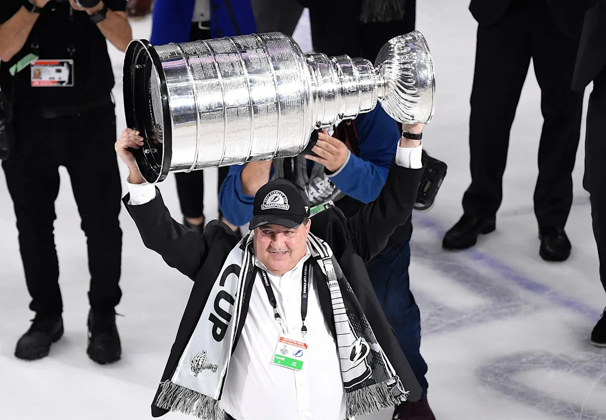 Lightning proprietor to overlook out of doors recreation with ‘main leg fracture’ Lightning proprietor to overlook out of doors recreation with ‘main leg fracture’