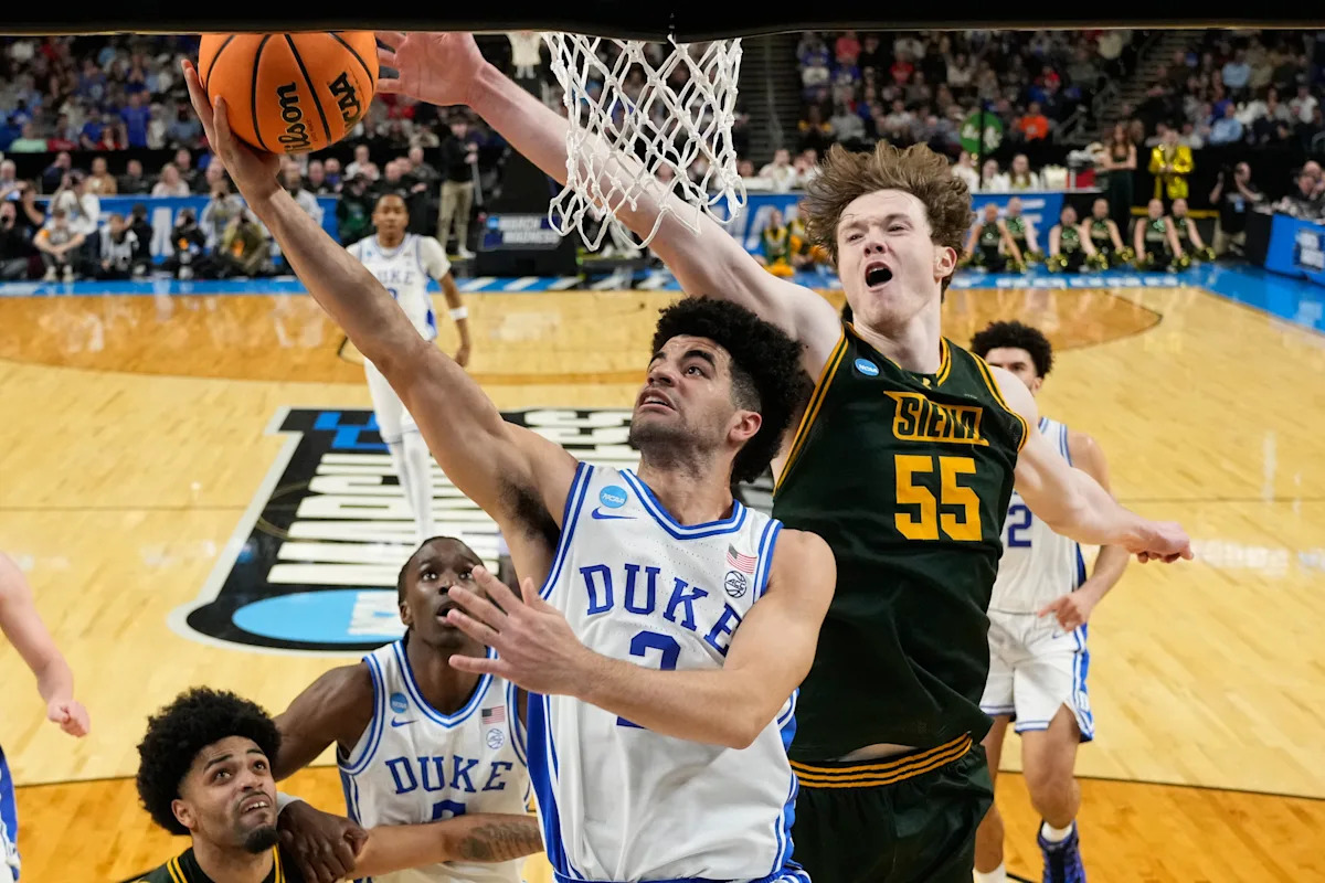 After ‘cakewalk’ turns into close to nightmare towards No. 16 Siena, ought to Duke be nervous? After ‘cakewalk’ turns into close to nightmare towards No. 16 Siena, ought to Duke be nervous?