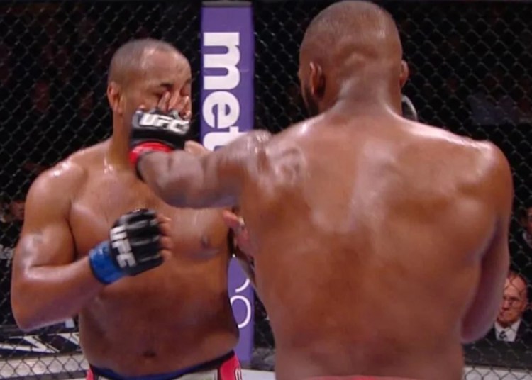 UFC referee Herb Dean’s suggestion for fighters: Don’t ‘put your eye on a finger’ UFC referee Herb Dean’s suggestion for fighters: Don’t ‘put your eye on a finger’