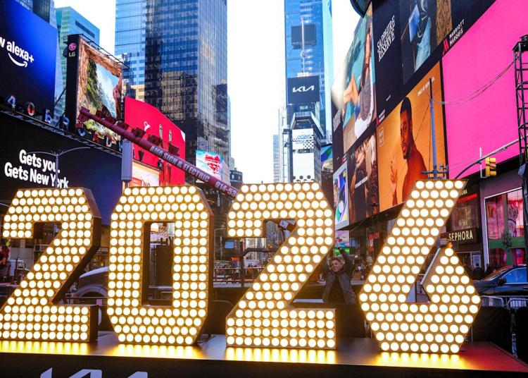 From ‘Dick Clark’s New Yr’s Rockin’ Eve’ to ‘Nashville’s Huge Bash,’ this is the way to watch this 12 months’s greatest New Yr’s Eve TV specials From ‘Dick Clark’s New Yr’s Rockin’ Eve’ to ‘Nashville’s Huge Bash,’ this is the way to watch this 12 months’s greatest New Yr’s Eve TV specials