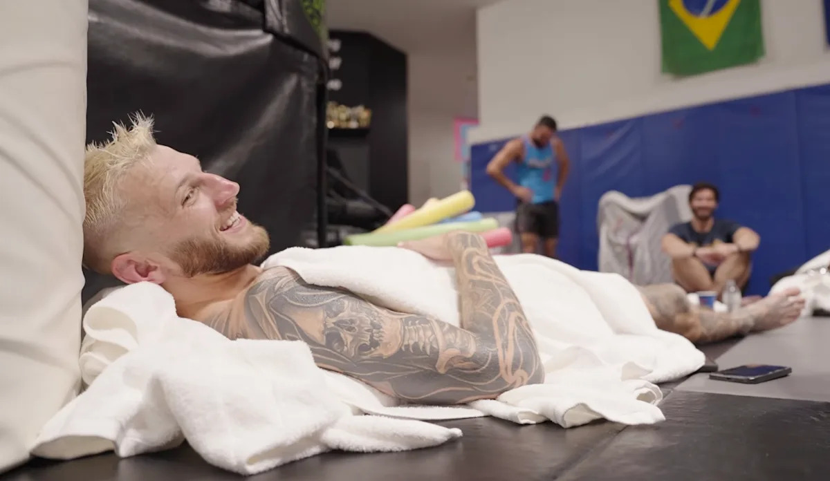 UFC 325 ‘Embedded,’ No. 6: Shedding the ultimate kilos UFC 325 ‘Embedded,’ No. 6: Shedding the ultimate kilos