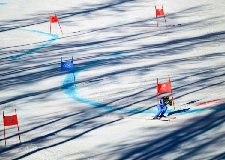 Brignone leads large slalom in double Olympic gold bid, Shiffrin in putting distance Brignone leads large slalom in double Olympic gold bid, Shiffrin in putting distance