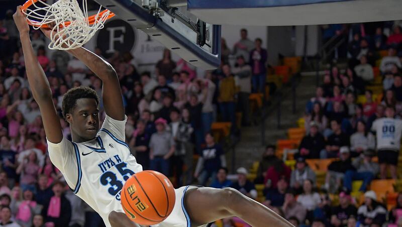 ‘Simply hold capturing’: Utah State beats Wyoming 94-62 in ‘pinkout’ sport ‘Simply hold capturing’: Utah State beats Wyoming 94-62 in ‘pinkout’ sport
