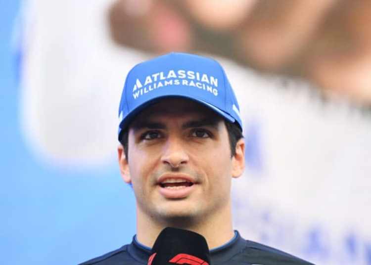 F1 driver Carlos Sainz sends message to his father as he competes for the Dakar Rally F1 driver Carlos Sainz sends message to his father as he competes for the Dakar Rally