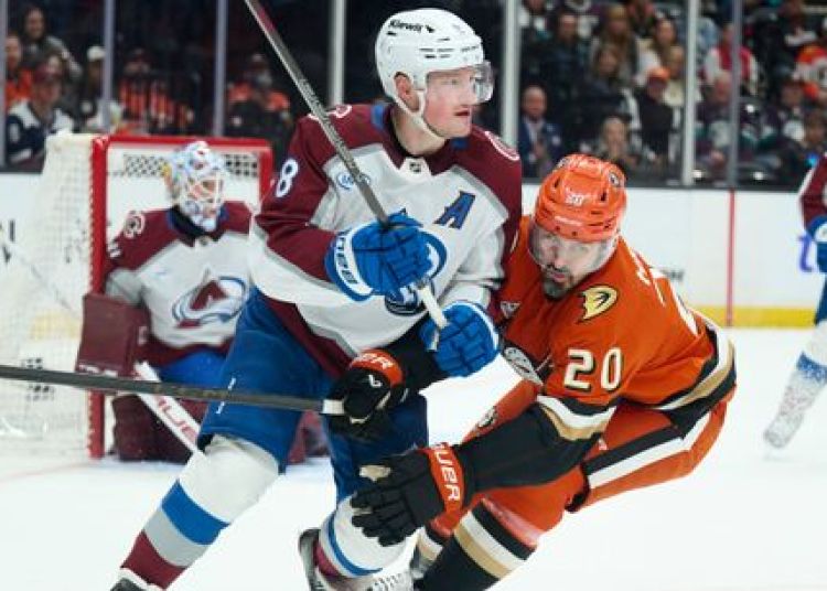 Geese comeback magic runs out to sturdy, league-leading Avalanche Geese comeback magic runs out to sturdy, league-leading Avalanche