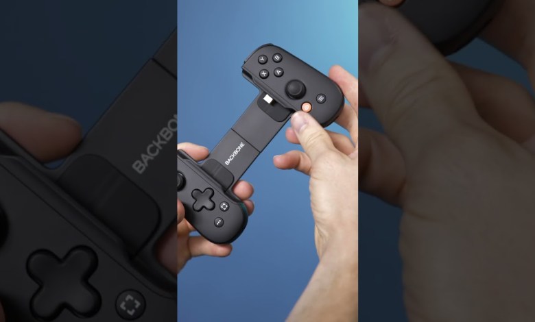 Use a Full Controller on Your iPhone 15 with Backbone Use a Full Controller on Your iPhone 15 with Backbone