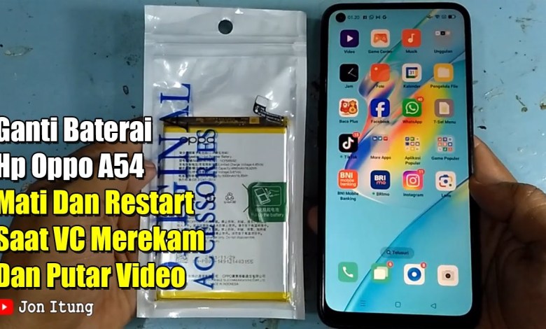 Replace the dead Oppo A54 cellphone battery and restart it Replace the dead Oppo A54 cellphone battery and restart it