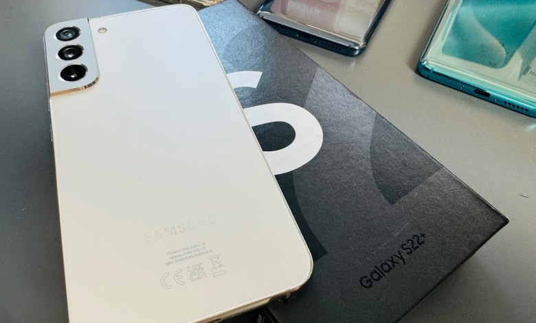 The best high-end Compact for 2025  Samsung The best high-end Compact for 2025  Samsung