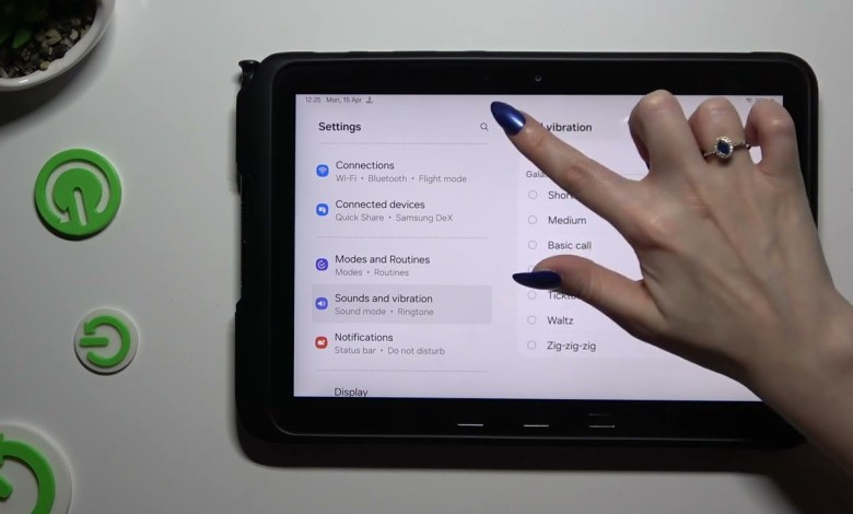 How to Enter Vibration Settings on Samsung Galaxy Tab How to Enter Vibration Settings on Samsung Galaxy Tab