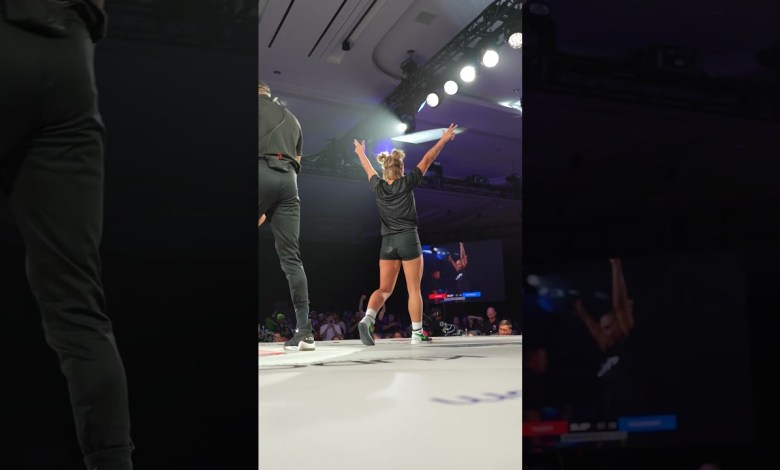 Paige VanZant gets a win in her FIRST Power Slap Paige VanZant gets a win in her FIRST Power Slap