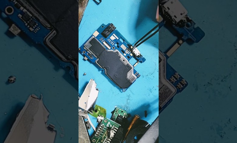 How to install new charging jack in any android phone How to install new charging jack in any android phone
