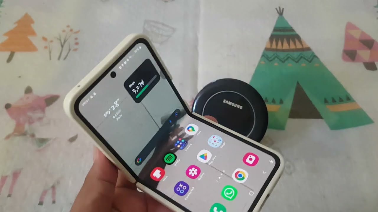 SAMSUNG Galaxy Z Flip 5: How to Set Spotify Music SAMSUNG Galaxy Z Flip 5: How to Set Spotify Music