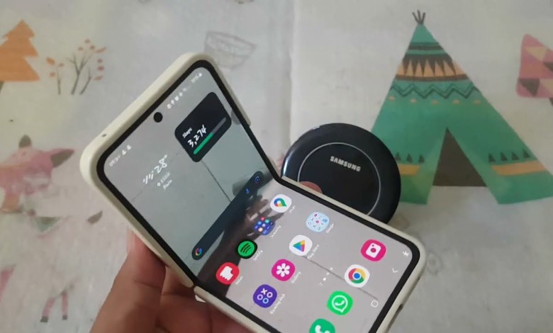 SAMSUNG Galaxy Z Flip 5: How to Set Spotify Music SAMSUNG Galaxy Z Flip 5: How to Set Spotify Music