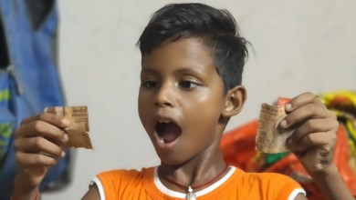 How to stick a torn note #kushaxyzvlog how How to stick a torn note #kushaxyzvlog how