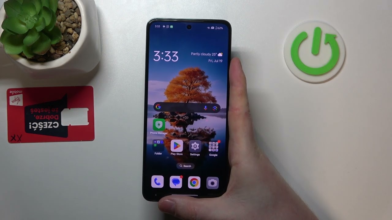 OPPO Reno 12 FS – Comparison to a Male Hand & Fit Check OPPO Reno 12 FS – Comparison to a Male Hand & Fit Check