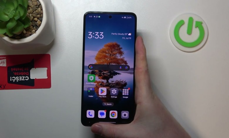 OPPO Reno 12 FS – Comparison to a Male Hand & Fit Check OPPO Reno 12 FS – Comparison to a Male Hand & Fit Check