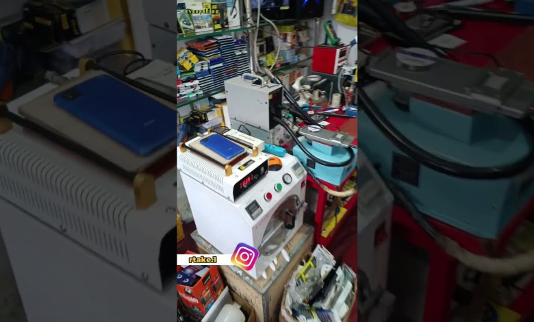 In the rainy season, mobile repairers have to face a lot of problems. In the rainy season, mobile repairers have to face a lot of problems.