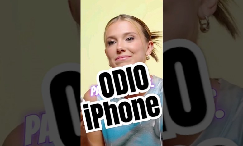 CELEBRITIES AND FAMOUS PEOPLE WHO HATE THE IPHONE AND CELEBRITIES AND FAMOUS PEOPLE WHO HATE THE IPHONE AND