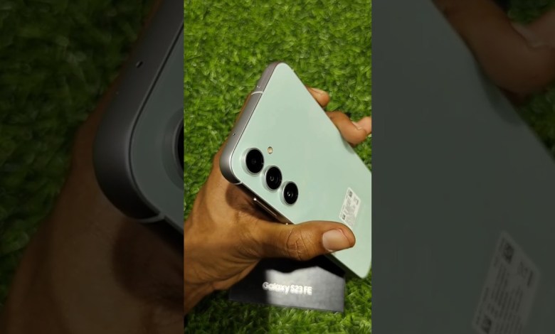 Samsung galaxy S23 FE #shorts #tech #unboxing Samsung galaxy S23 FE #shorts #tech #unboxing
