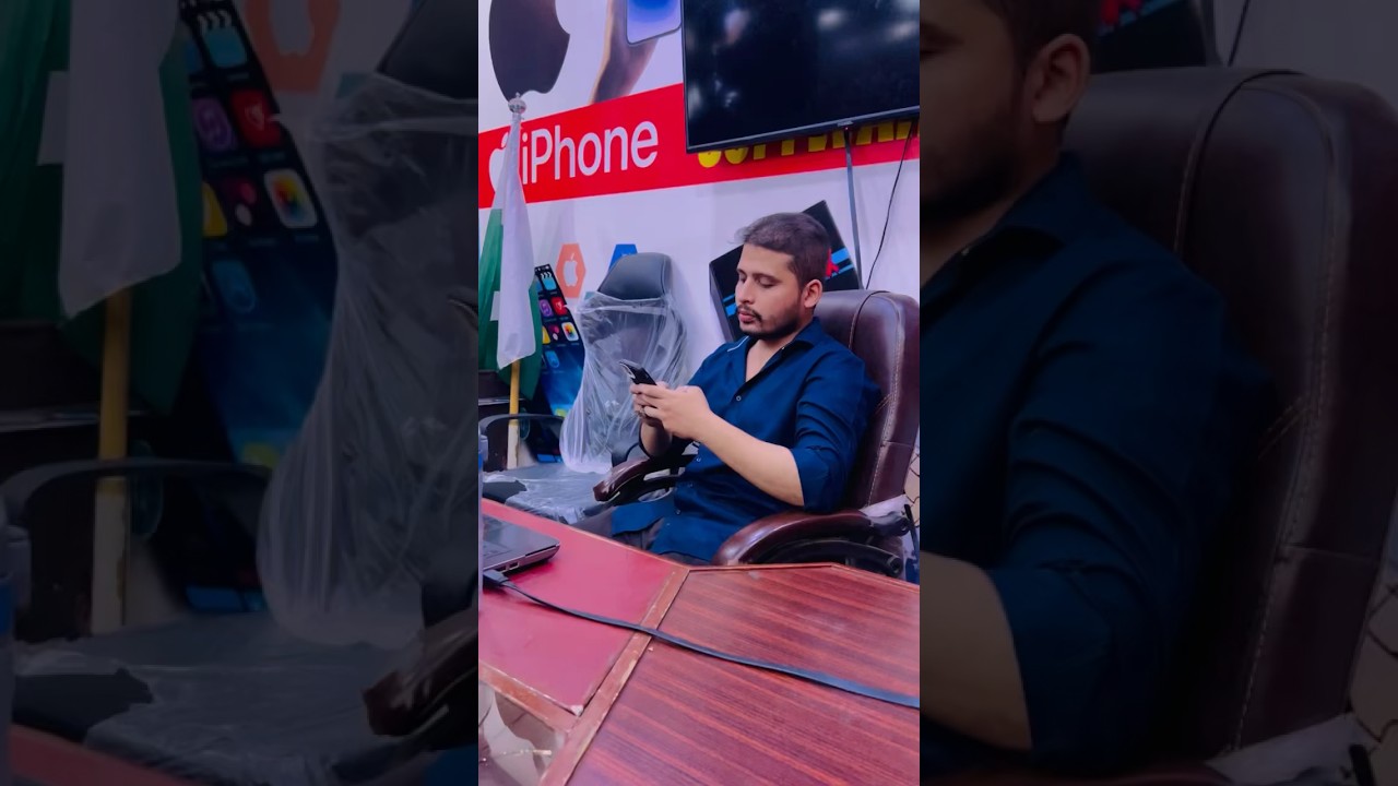 Software Guru | #youtubeshorts #shorts #shortvideo Software Guru | #youtubeshorts #shorts #shortvideo