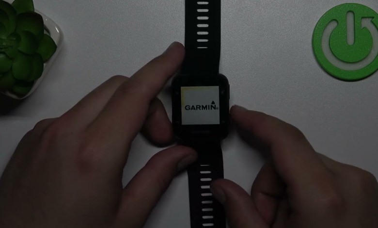 How to factory reset the Garmin Forerunner 35 How to factory reset the Garmin Forerunner 35
