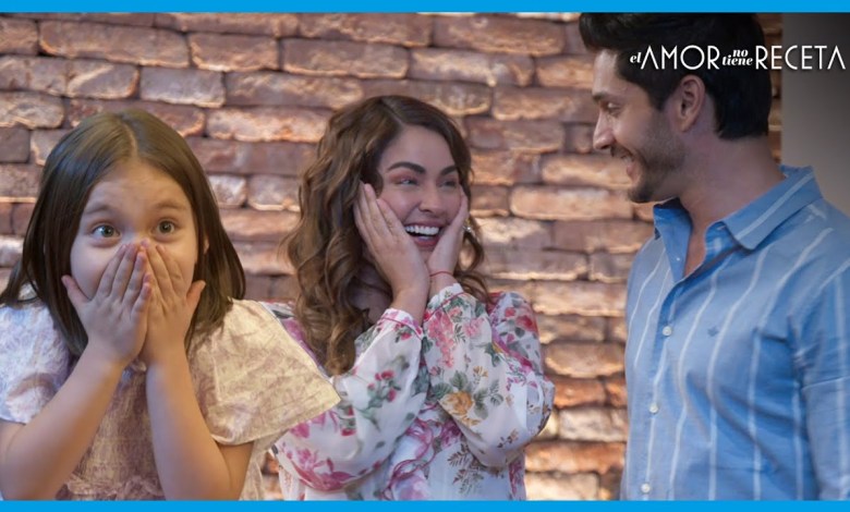 María is excited to know that she will have a little brother | He María is excited to know that she will have a little brother | He