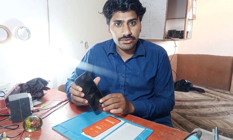 Infinix Mobile Tuch Glass kaise Lagaye | How to Apply Infinix Mobile Tuch Glass kaise Lagaye | How to Apply