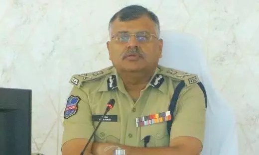తెలంగాణలో తుపాకీ లైసెన్సుల డిజిపి సమీక్ష తెలంగాణలో తుపాకీ లైసెన్సుల డిజిపి సమీక్ష