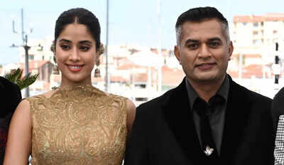 “హోమ్బౌండ్” జాన్వి కపూర్ యొక్క చిత్రాన్ని పునర్నిర్వచించినట్లు నీరాజ్ ఘేవాన్ చెప్పారు. హిందీ మూవీ న్యూస్ – టైమ్స్ ఆఫ్ ఇండియా “హోమ్బౌండ్” జాన్వి కపూర్ యొక్క చిత్రాన్ని పునర్నిర్వచించినట్లు నీరాజ్ ఘేవాన్ చెప్పారు. హిందీ మూవీ న్యూస్ – టైమ్స్ ఆఫ్ ఇండియా
