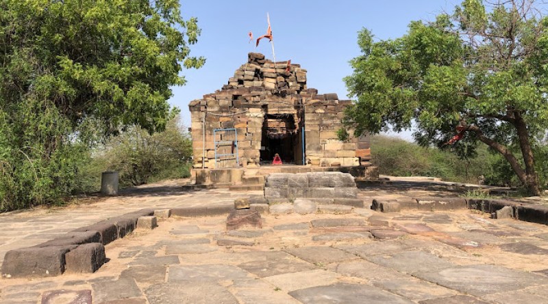 કચ્છના ઐતિહાસિક મંદિર ‘પુંઅરેશ્વર મહાદેવ’ ની અલૌકિક શબ્દયાત્રા | Discover the majestic 1200-years-old Mahadev temple of Kutch | ધન્ય ધરા ગુજરાતની કચ્છના ઐતિહાસિક મંદિર ‘પુંઅરેશ્વર મહાદેવ’ ની અલૌકિક શબ્દયાત્રા | Discover the majestic 1200-years-old Mahadev temple of Kutch | ધન્ય ધરા ગુજરાતની
